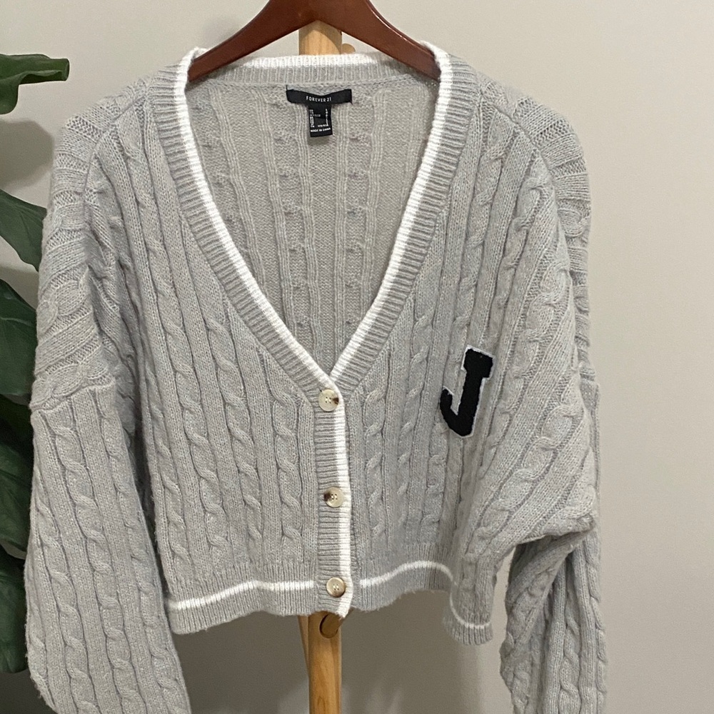 Vintage Forever 21 Varsity Letter “J” Cable Knit Crop Cardigan Sweater